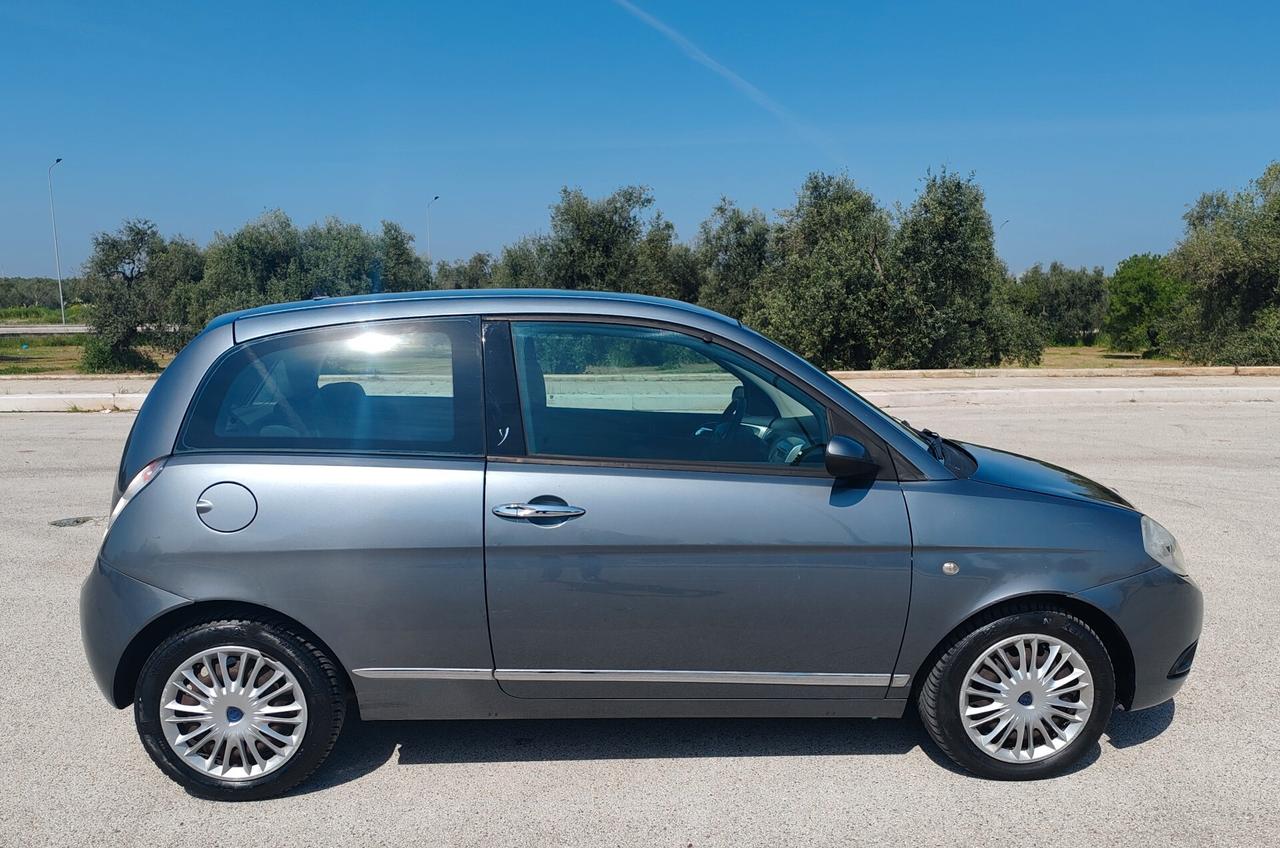 Lancia Ypsilon 1.2 Oro Plus NEOPATENTATI