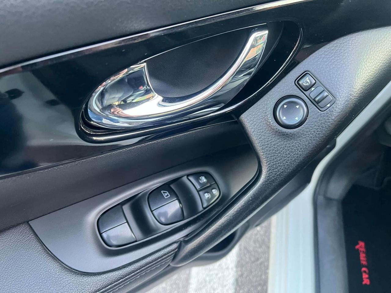 Nissan Qashqai 1.6 dCi 4WD 131CV TETTO N-Connecta