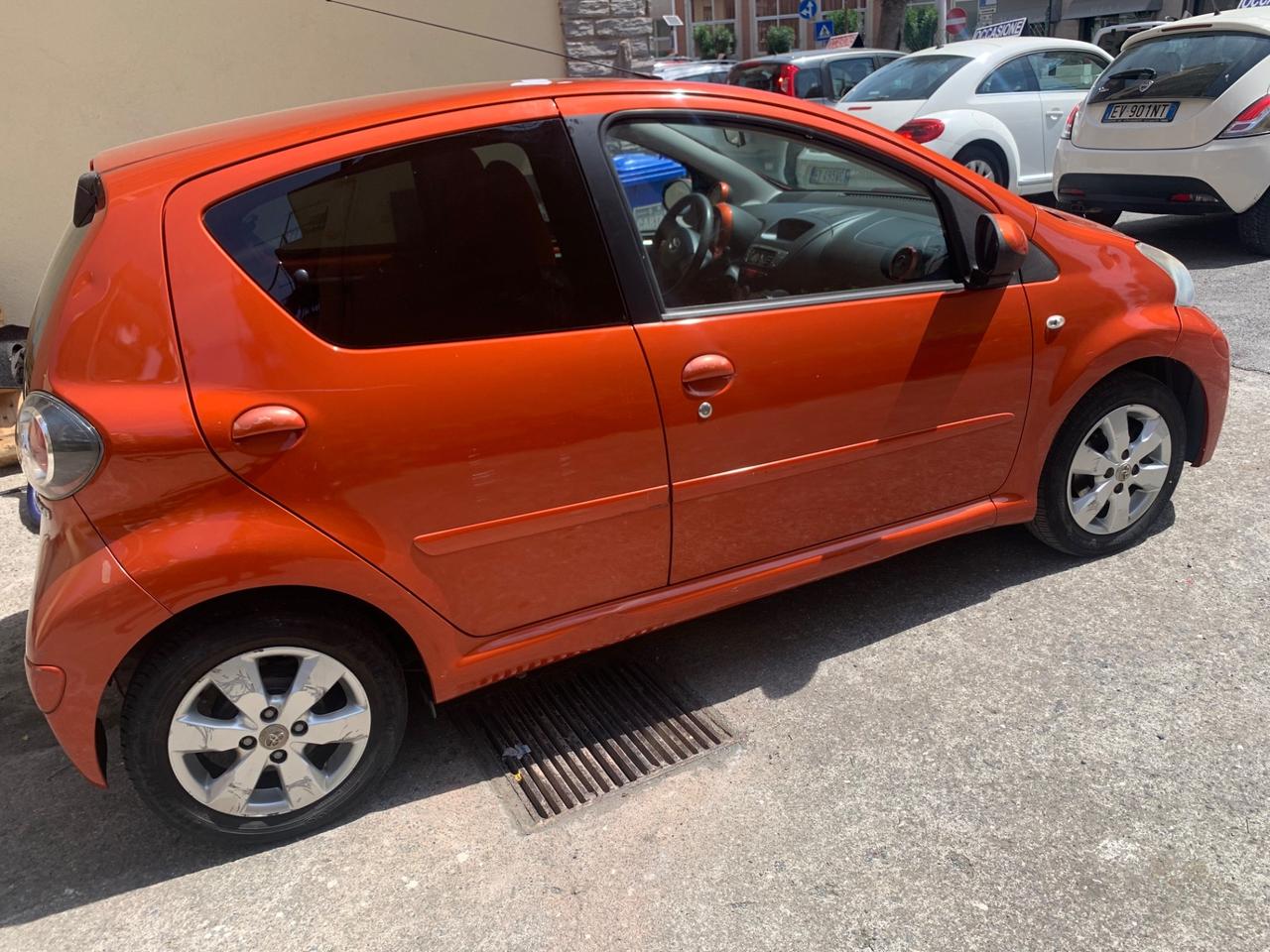 Toyota Aygo 1.0 12V VVT-i 5 porte Tobasco MMT