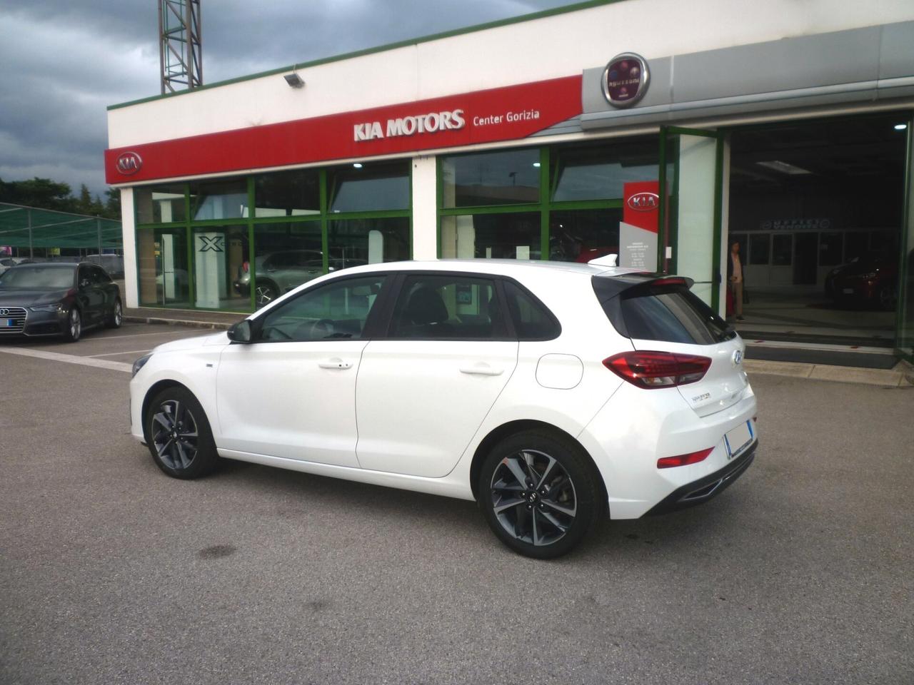 HYUNDAI i30 1.6 CRDi 136 CV iMT 48V 5 porte Prime BIANCO 2021