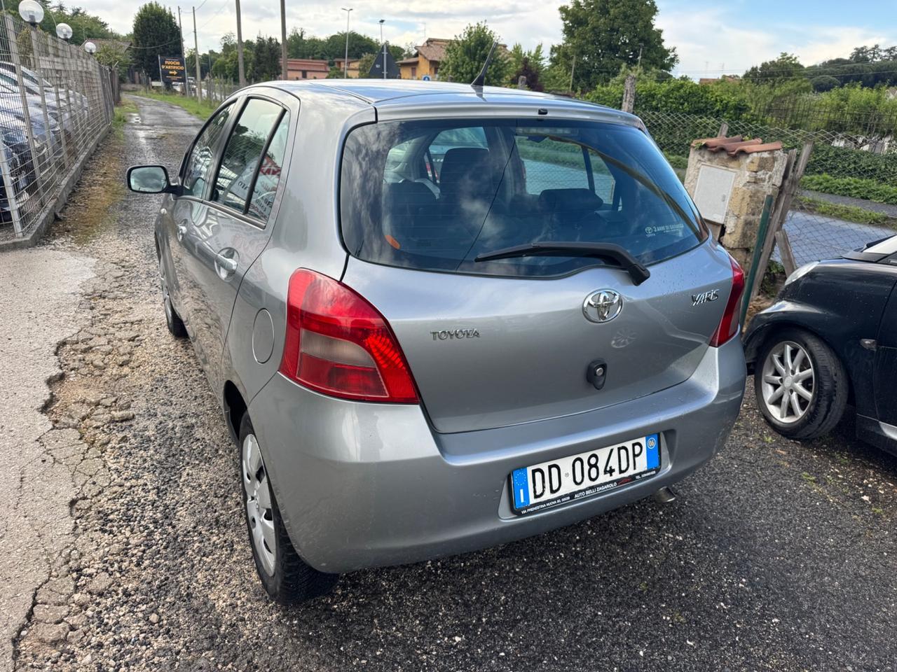 Toyota Yaris 1.3 5 porte Sol AUTOMATICO NEOPATENTATI