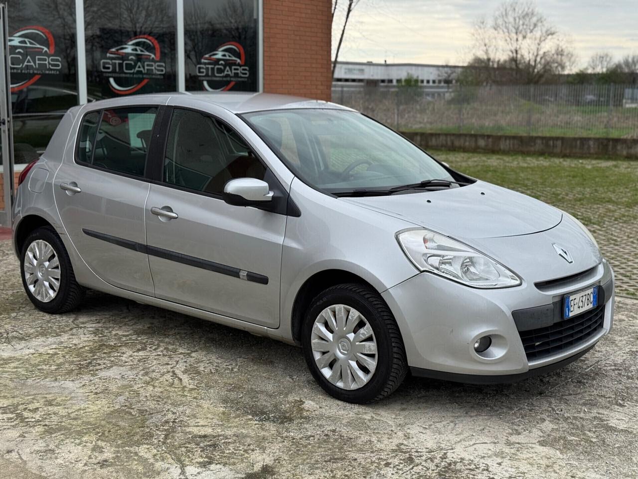Renault Clio 1.2 16V 5 porte Luxe