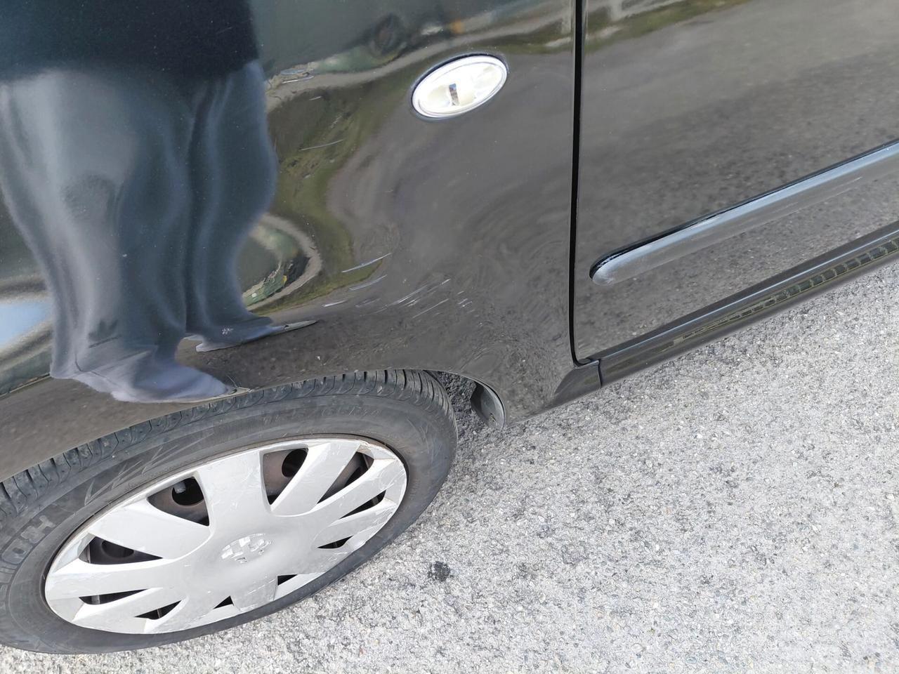 Peugeot 107 1.0 5 Porte (Neopatentati)