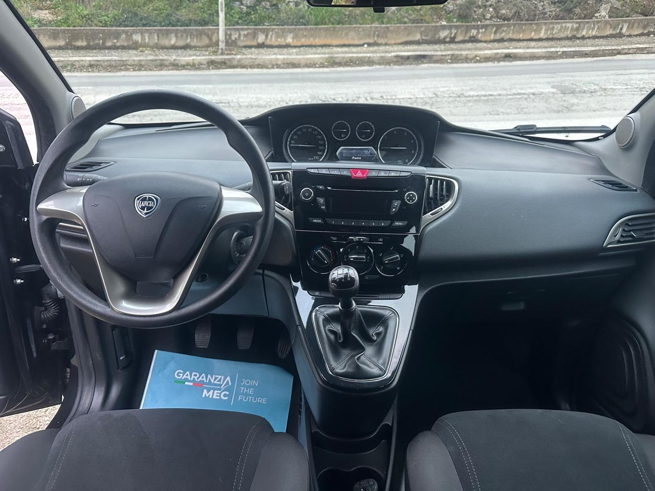 Lancia Ypsilon 1.3 MJT 16V 95 CV 5 porte S&S Silver