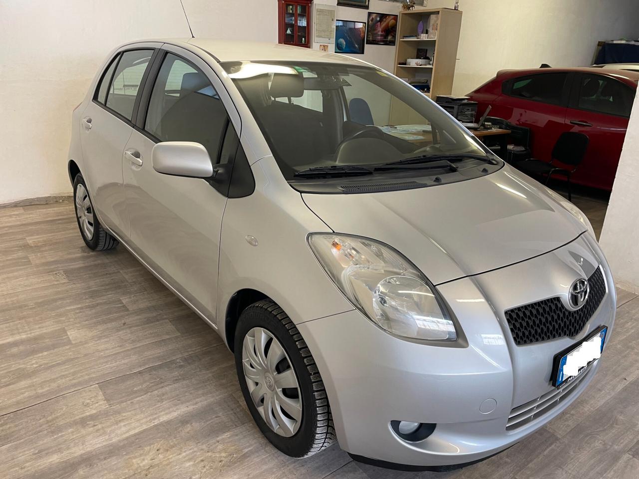 Toyota Yaris 1.3 5 porte Navi FULL OPTIONAL