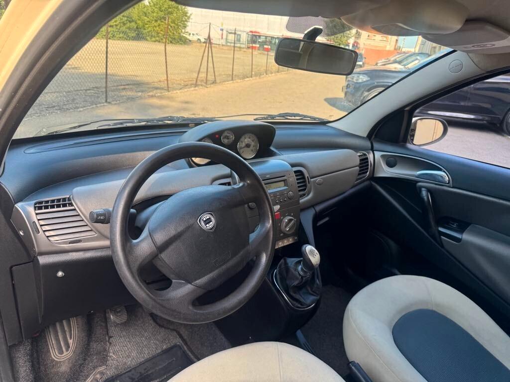 Lancia Ypsilon 1.4 16V GPL
