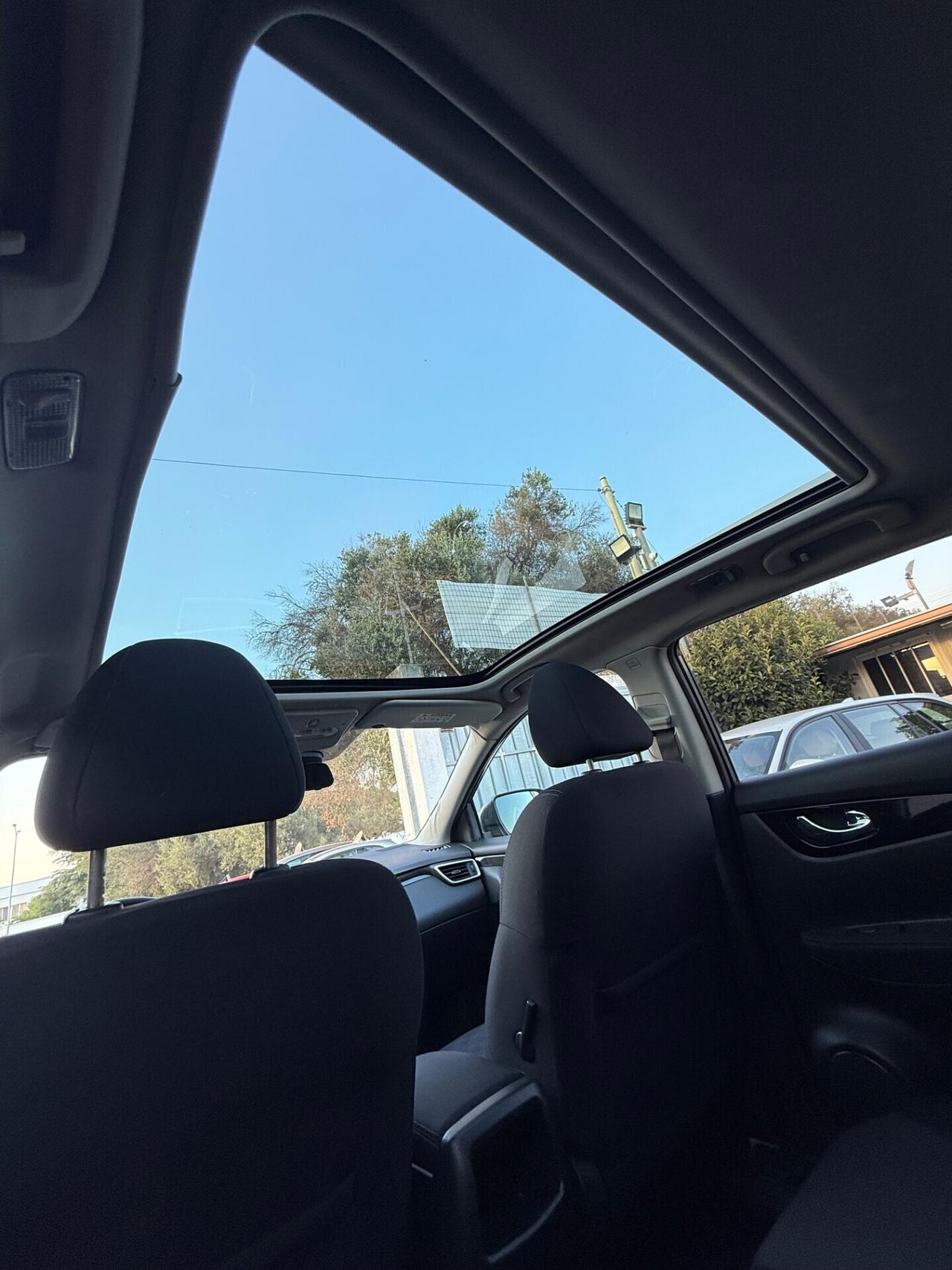 Nissan Qashqai 1.5 dCi Tekna,TETTO PANORAMICO,TELECAMERE 360°,EuroBlock,Navi,ecc.