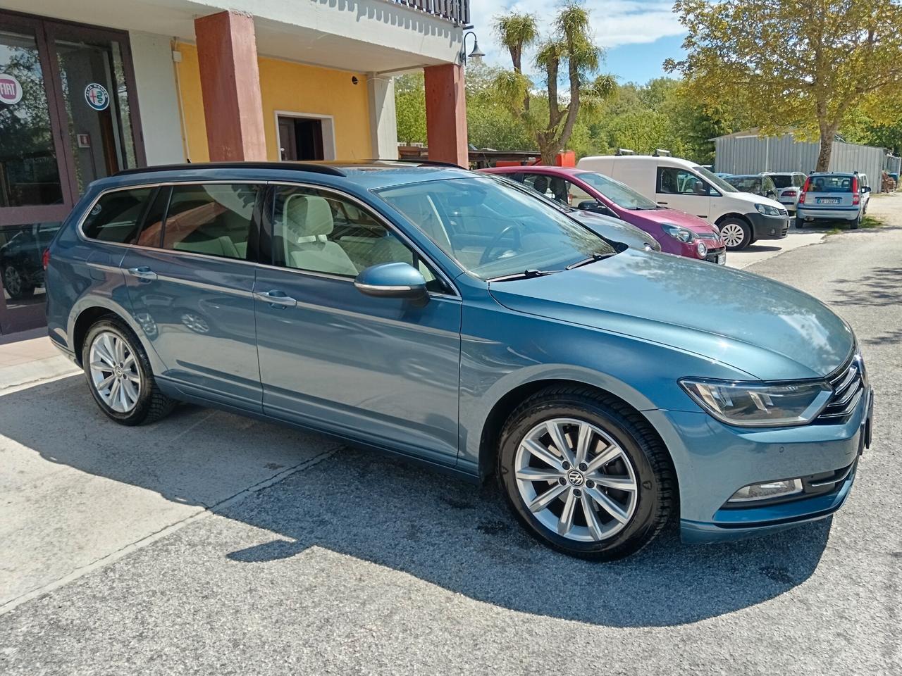 Volkswagen Passat 1.6 TDI 120CV TETTO APRIBILE