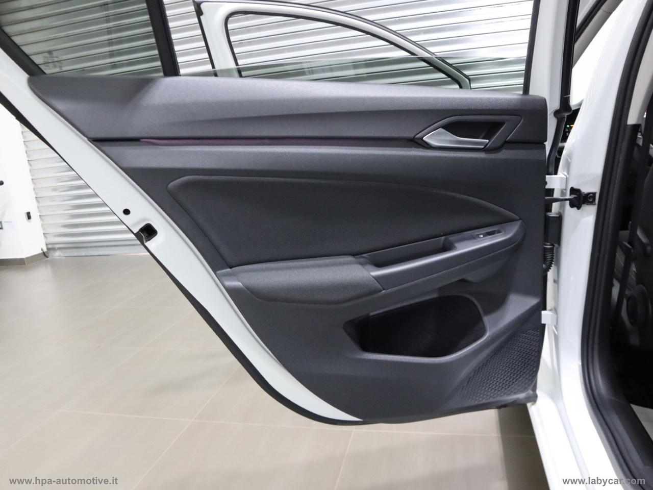 VOLKSWAGEN Golf 8 2.0TDI IQ-LIGHT FULL LED NAVI STYLE