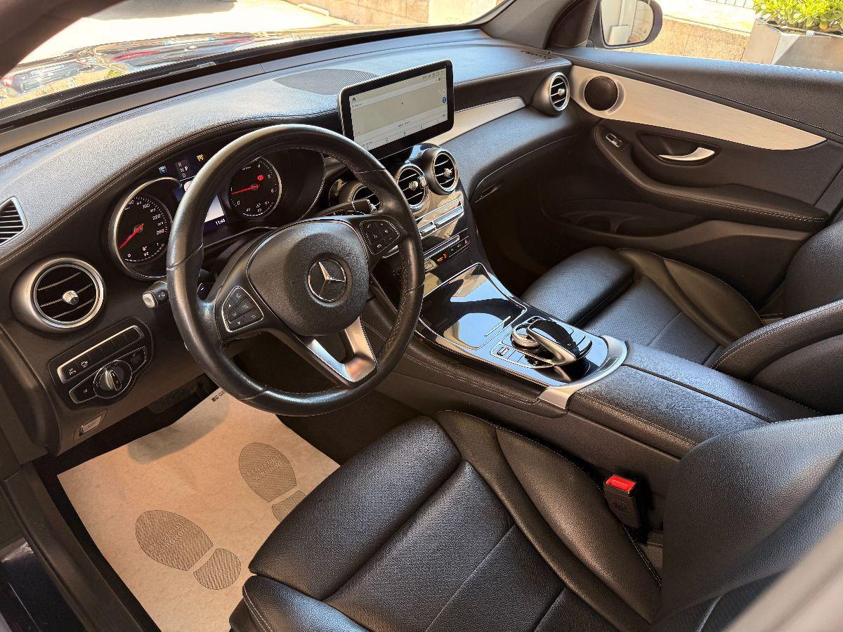 MERCEDES - Classe GLC Coupe 220 d Sport 4matic auto
