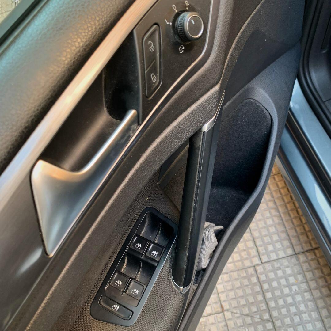 Volkswagen Golf 1.5 TGI DSG 5p. Metano