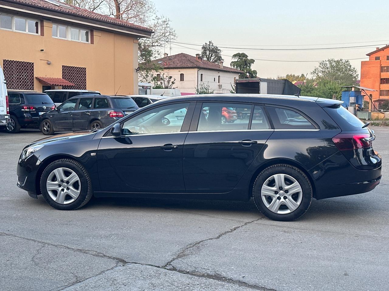 Opel Insignia 1.6 CDTI 136CV Sports Tourer automatico Cosmo