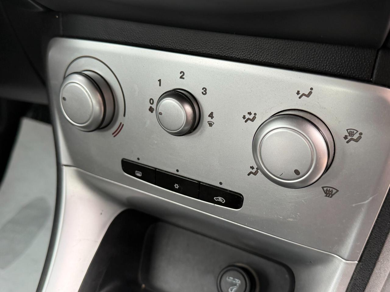 Lancia Delta 1.4 T JET 120 cv. ARGENTO (Impianto GPL)