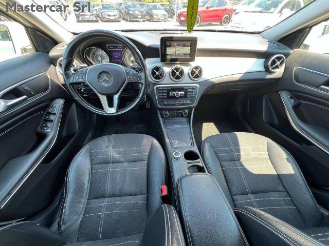 MERCEDES-BENZ GLA 220 GLA-X156 2014 d (cdi) Sport 4matic 170cv auto - EV