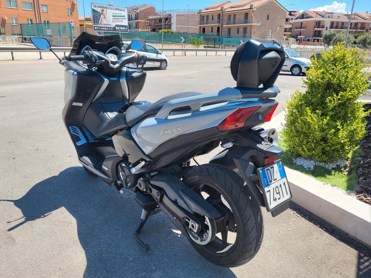 Yamaha TMAX 530 SX