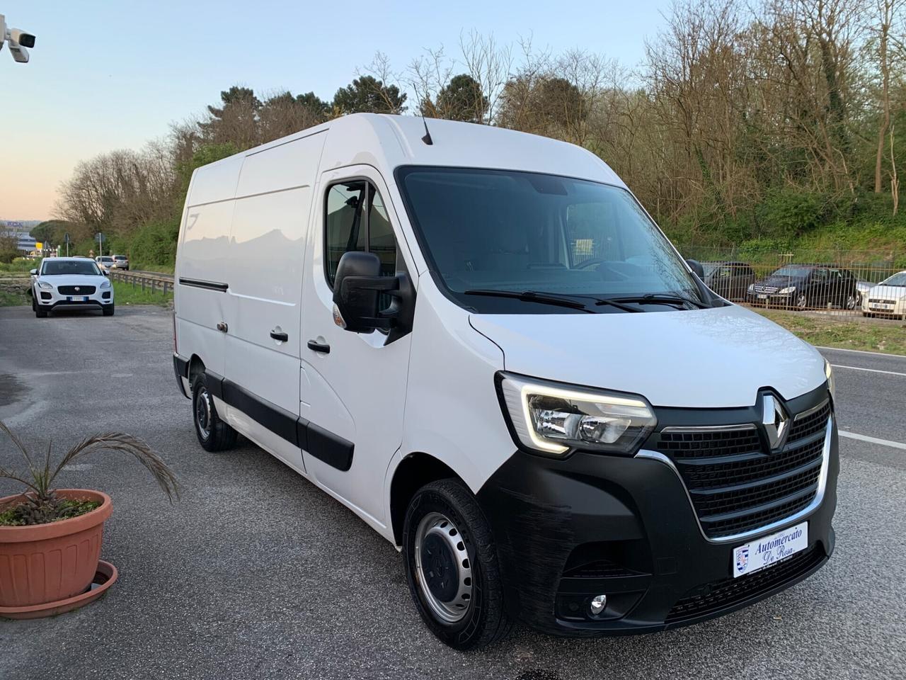 RENAULT MASTER 2.3 DCI H2L2