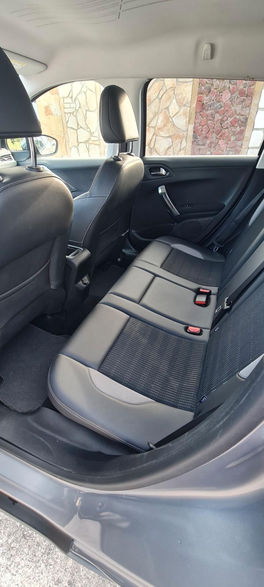 Peugeot 2008 1.6 e-HDi 92 CV unico proprietario 130.000 km