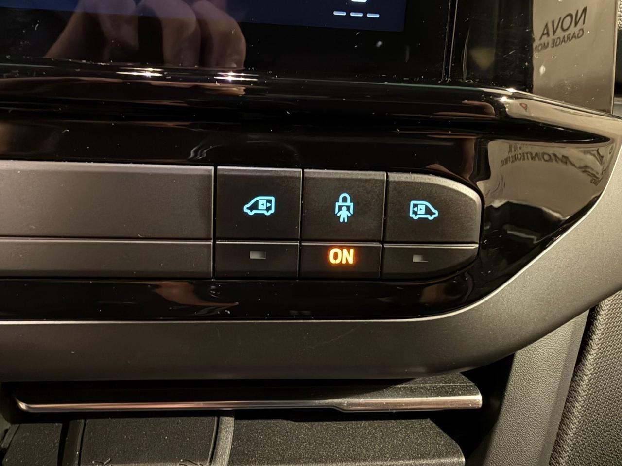 Ford Tourneo Custom 2.0 EcoBlue 170 CV aut. Titanium-X