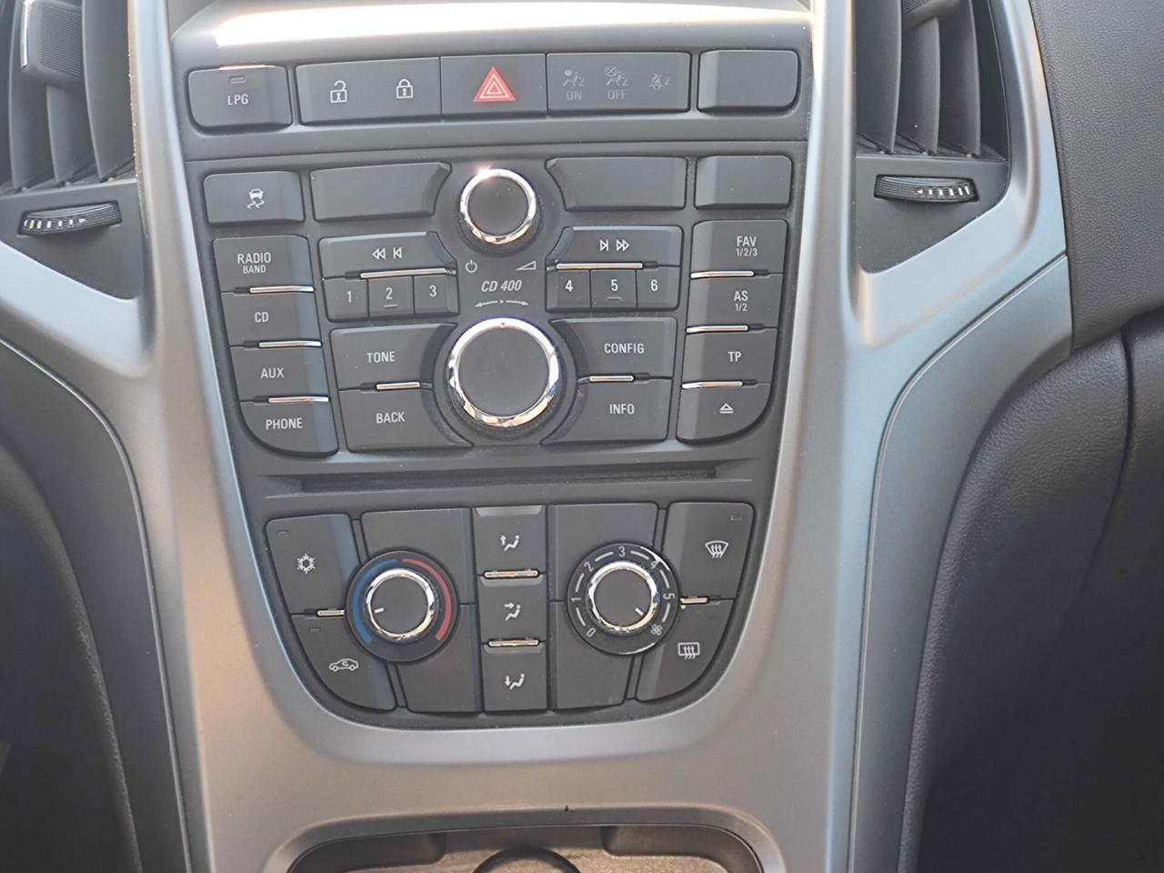 Opel Astra 1.4 140CV Sports Tourer Cosmo, BENZINA\GPL CON SCADENZA 2035, OK NEOPATENTATI, GARANZIA L.12 MESI