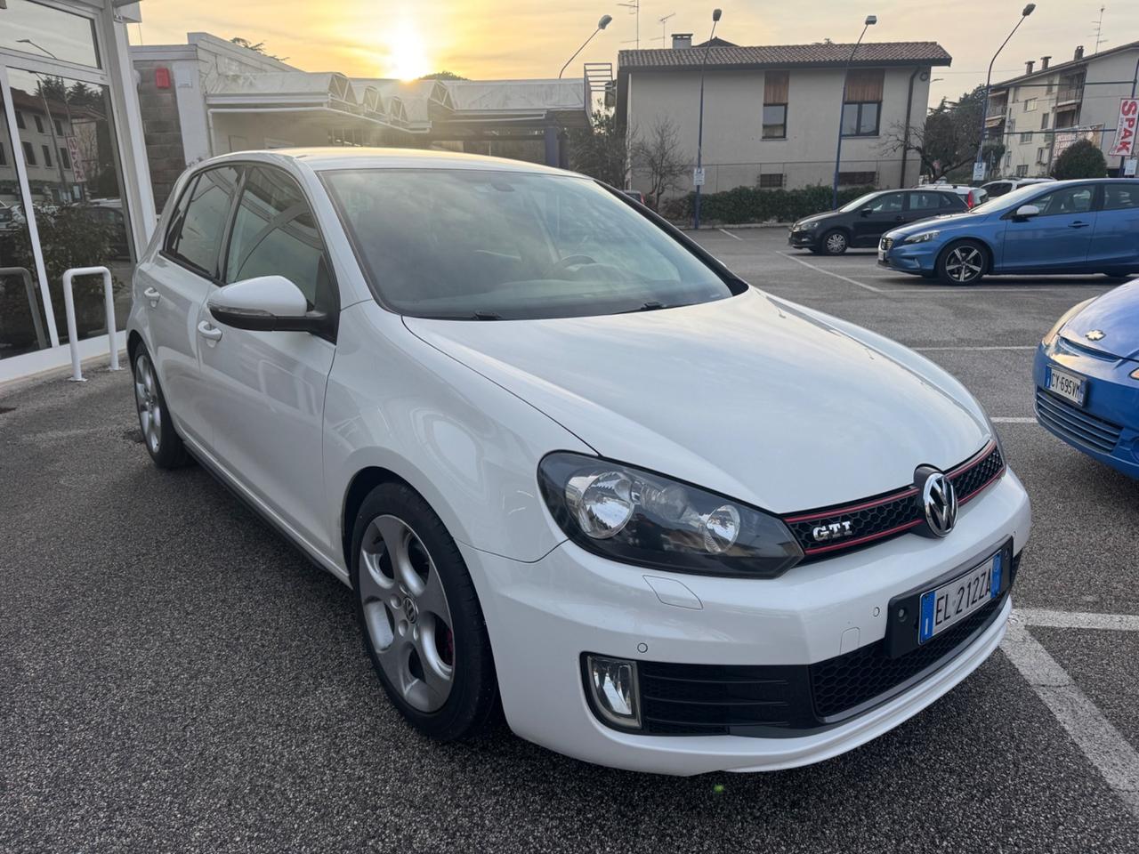 Volkswagen Golf GTI 2.0 TSI DSG 5p. Unico P.
