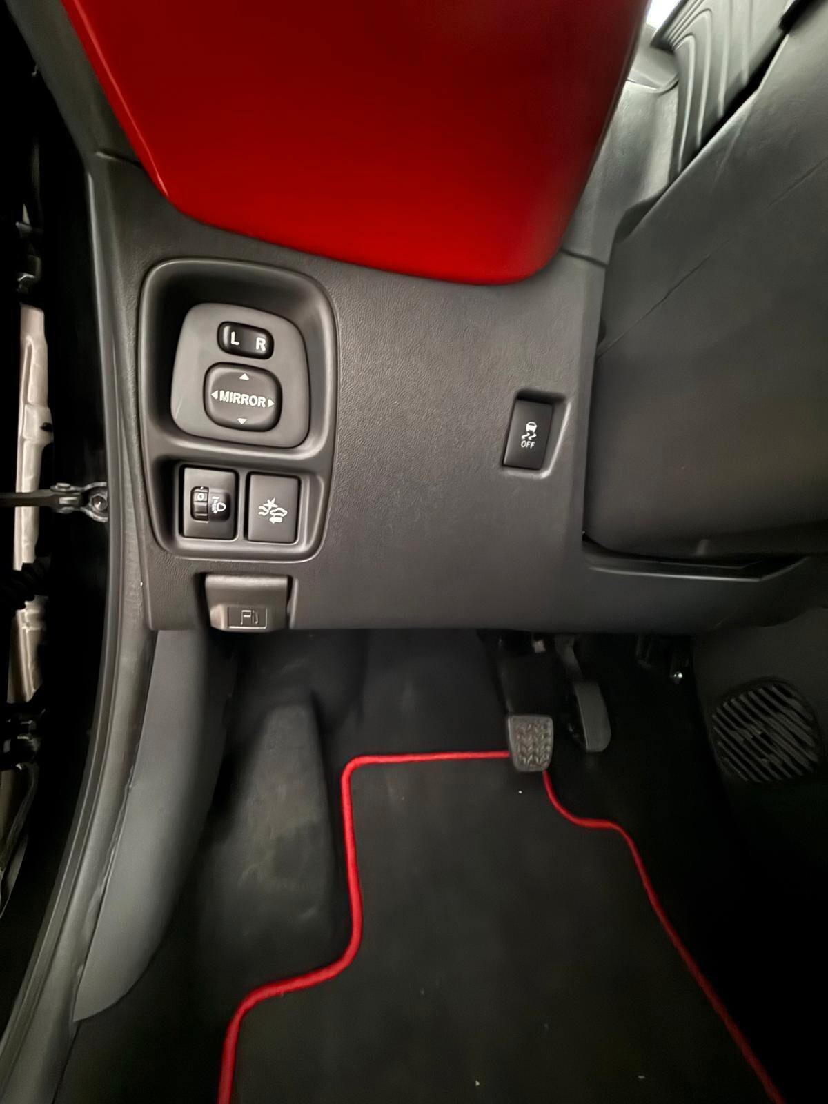 Toyota Aygo Connect 1.0 VVT-i 69 CV 5 porte x-play TSS