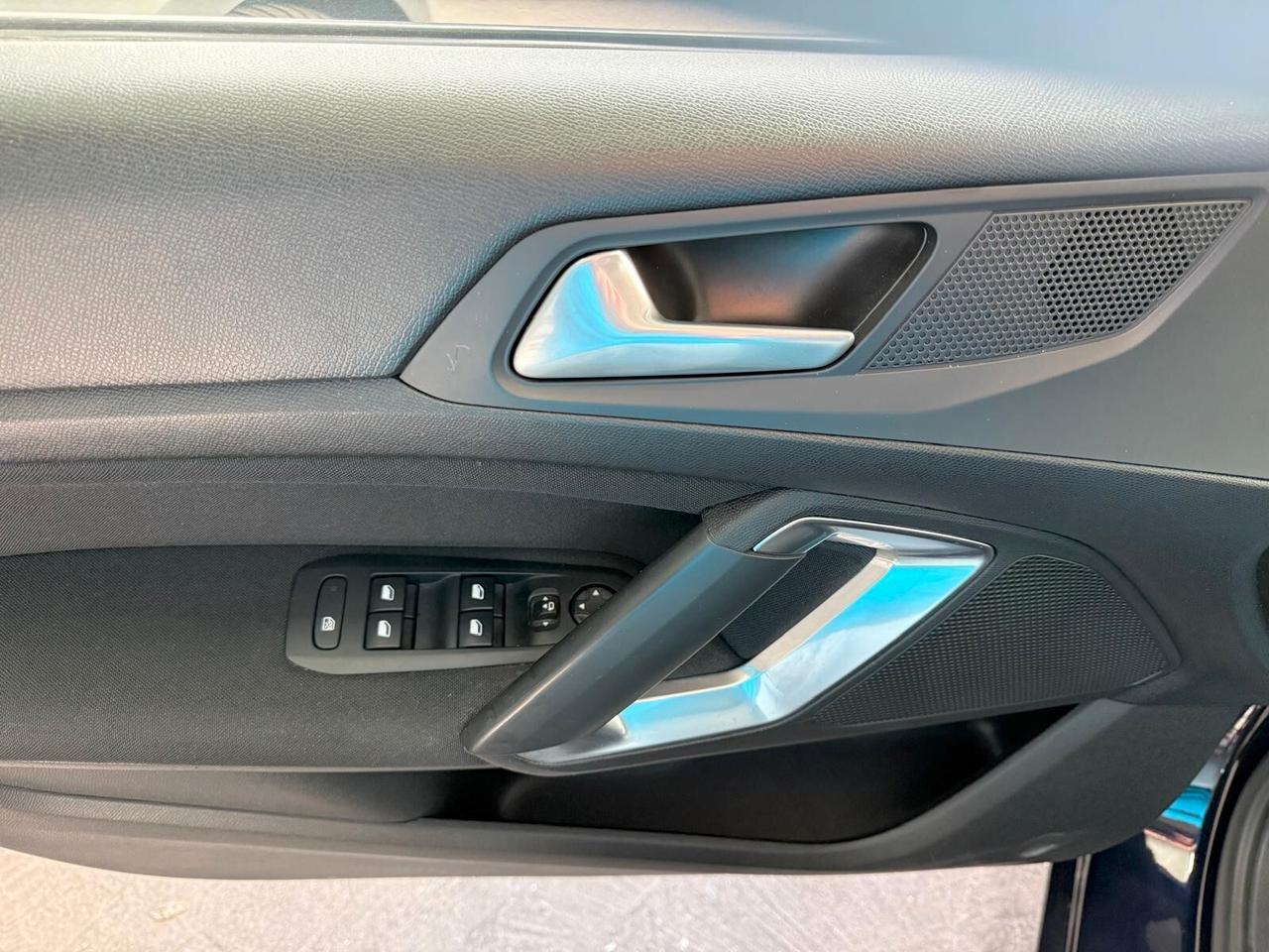 Peugeot 308 BlueHDi 130 S&S Business