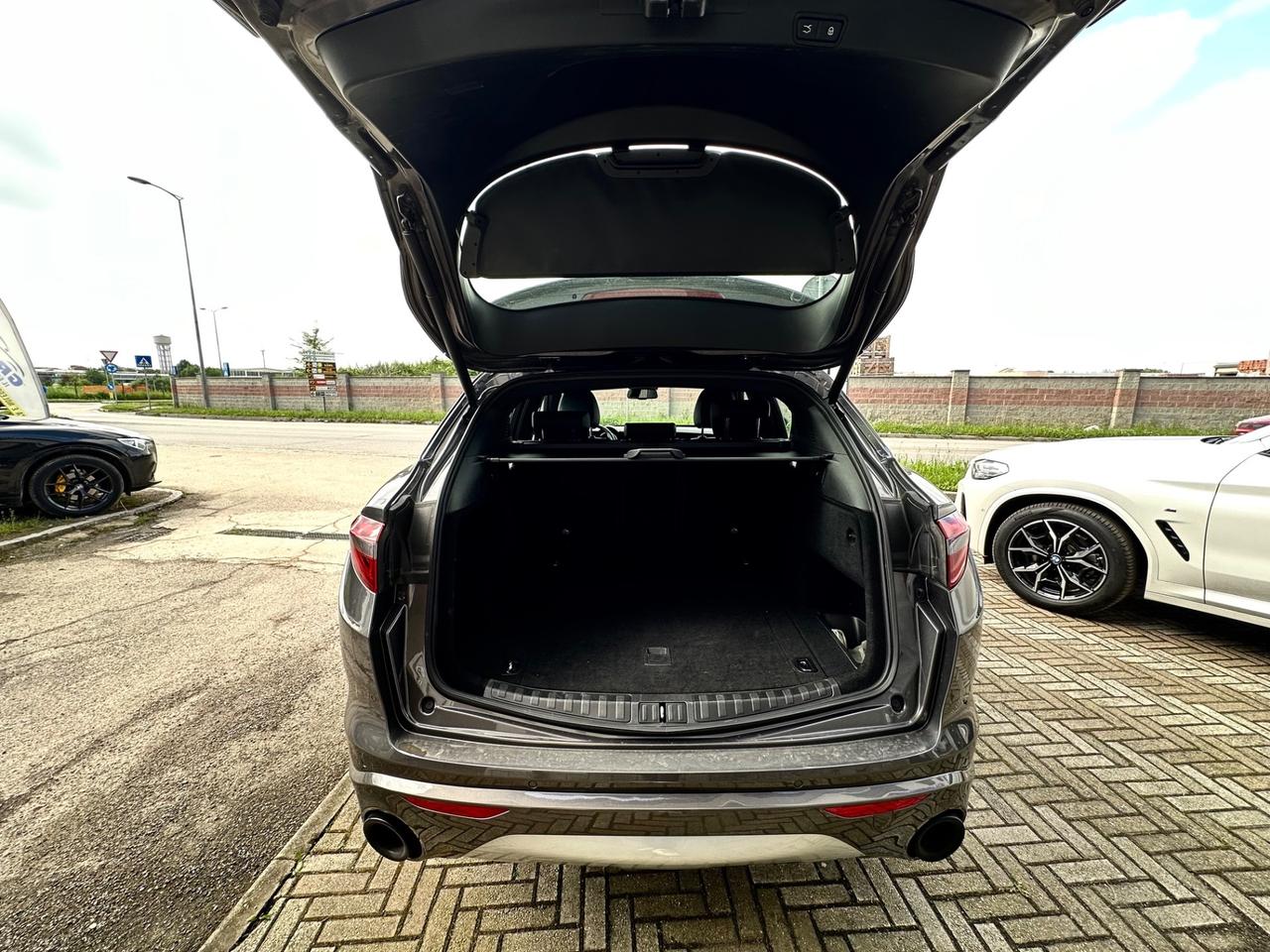 Alfa Romeo Stelvio 2.0 Turbo 280 CV AT8 Q4 Ti