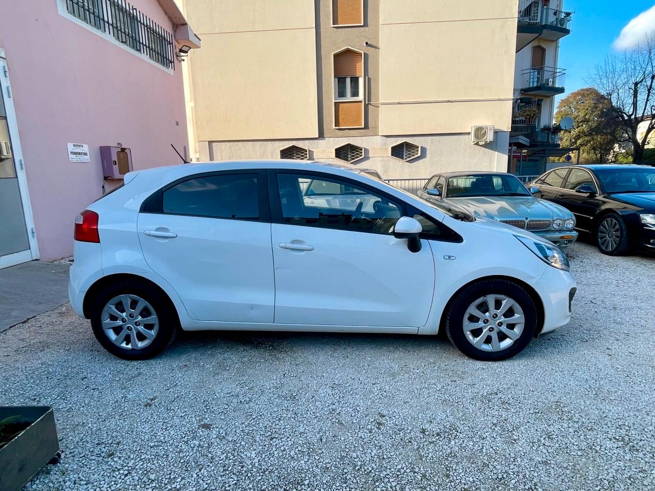 Kia Rio 1.4 CRDi Tagliandata NEOPATENTATI