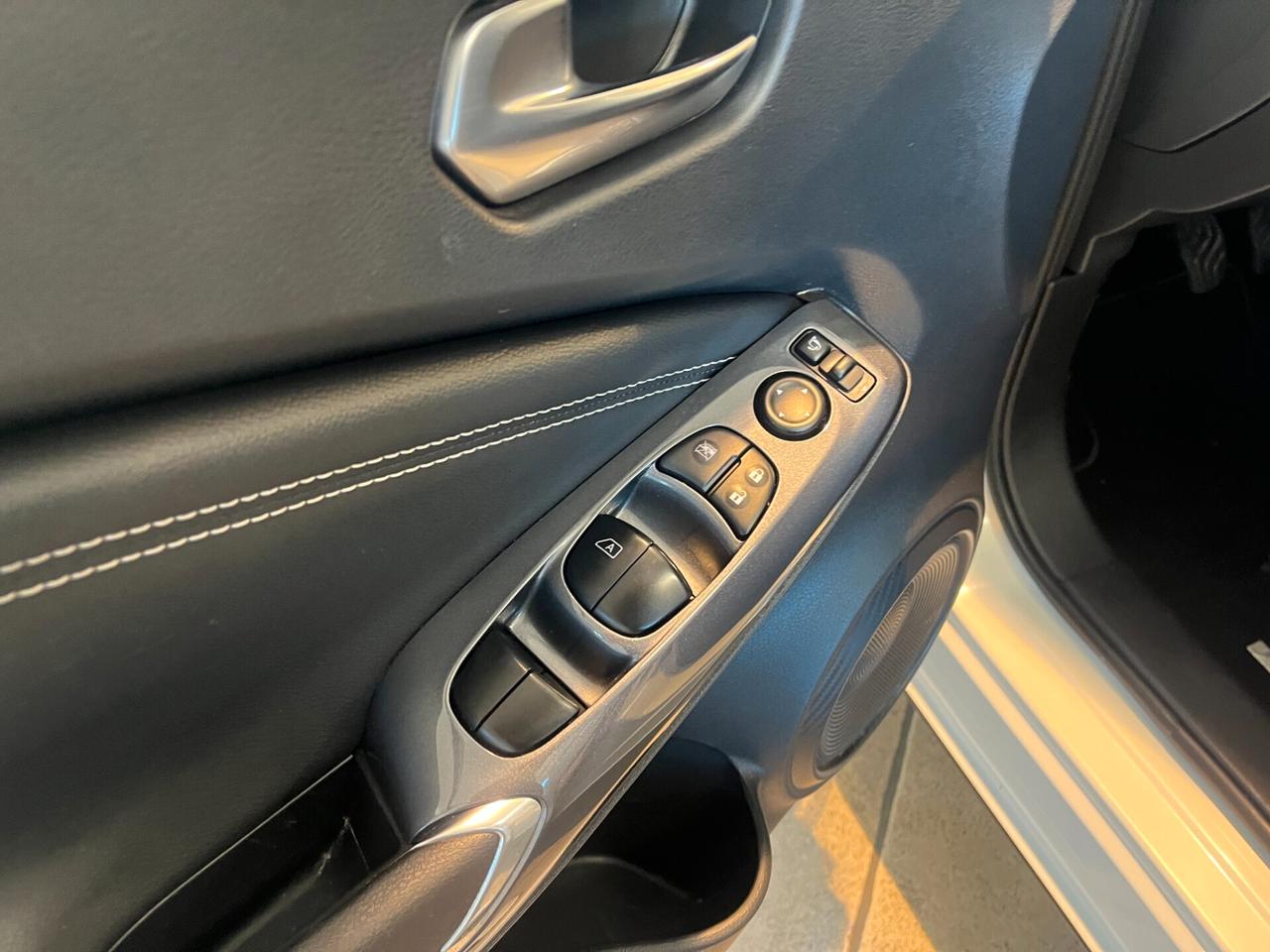 Nissan Juke 1.0 DIG-T 114 CV N-Connecta