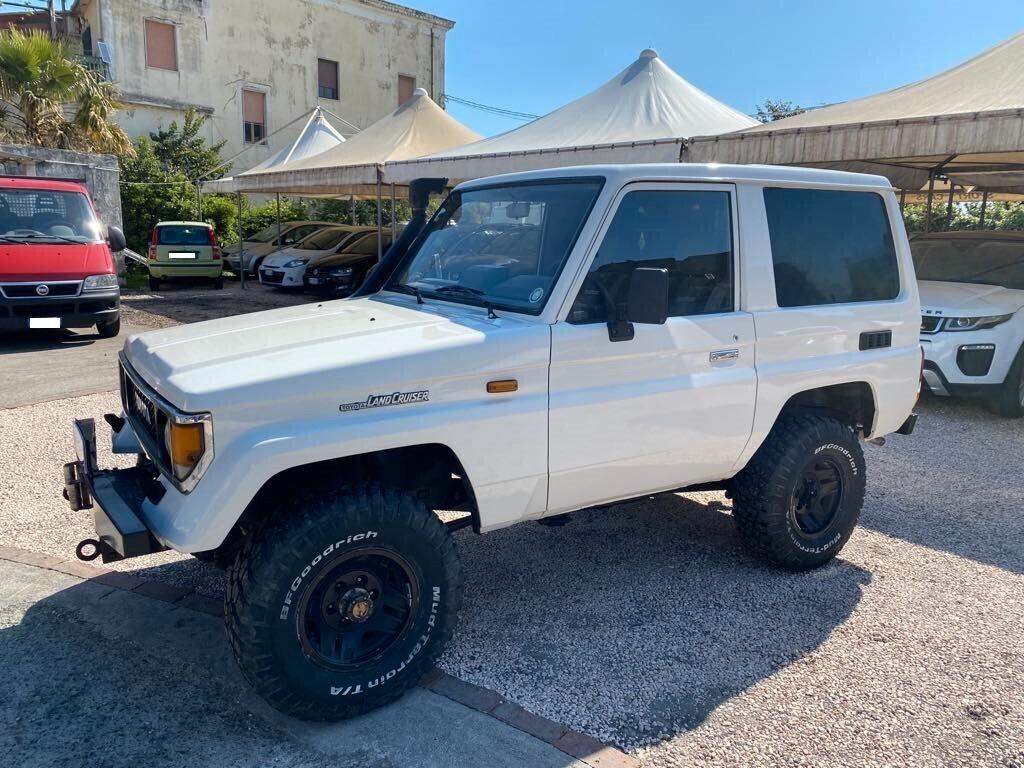 Toyota Land Cruiser II 2.4 turbodiesel LJ70 VX