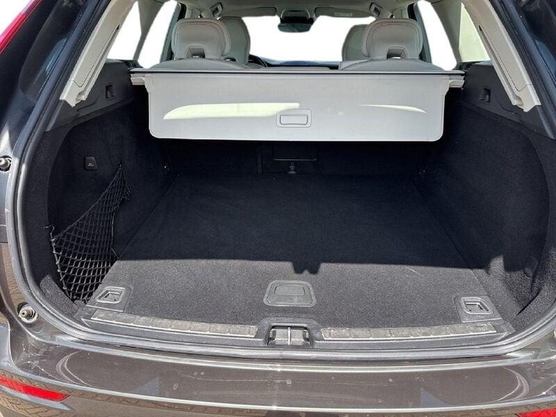 Volvo XC60 B4 (d) AWD Geartronic Momentum Pro