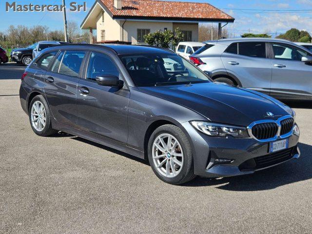 BMW 320 320d XDRIVE auto Business Adv - GD711AP