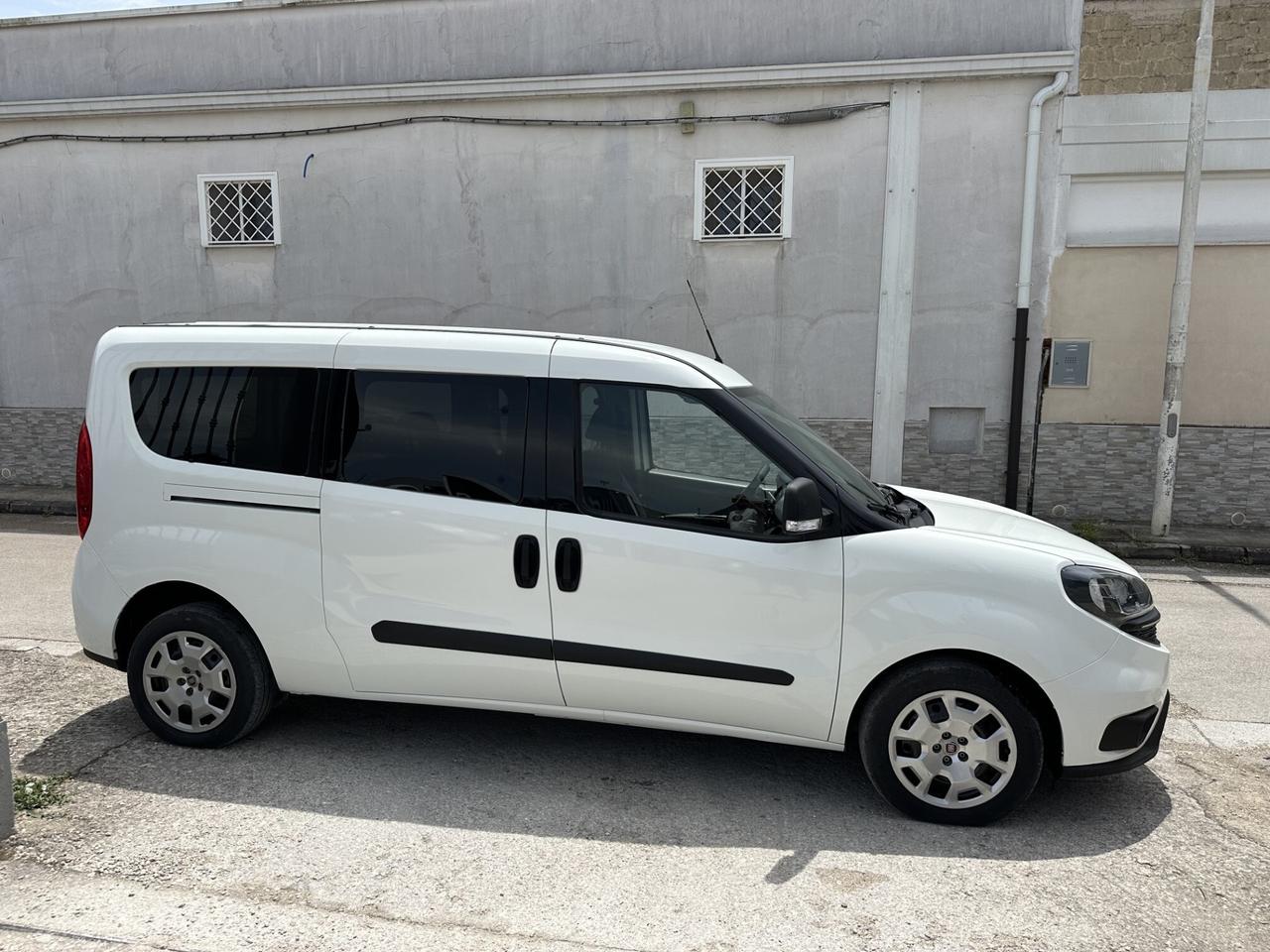 Fiat Doblo 1.6 MJT 120CV Maxi 2019 N1 5 Posti