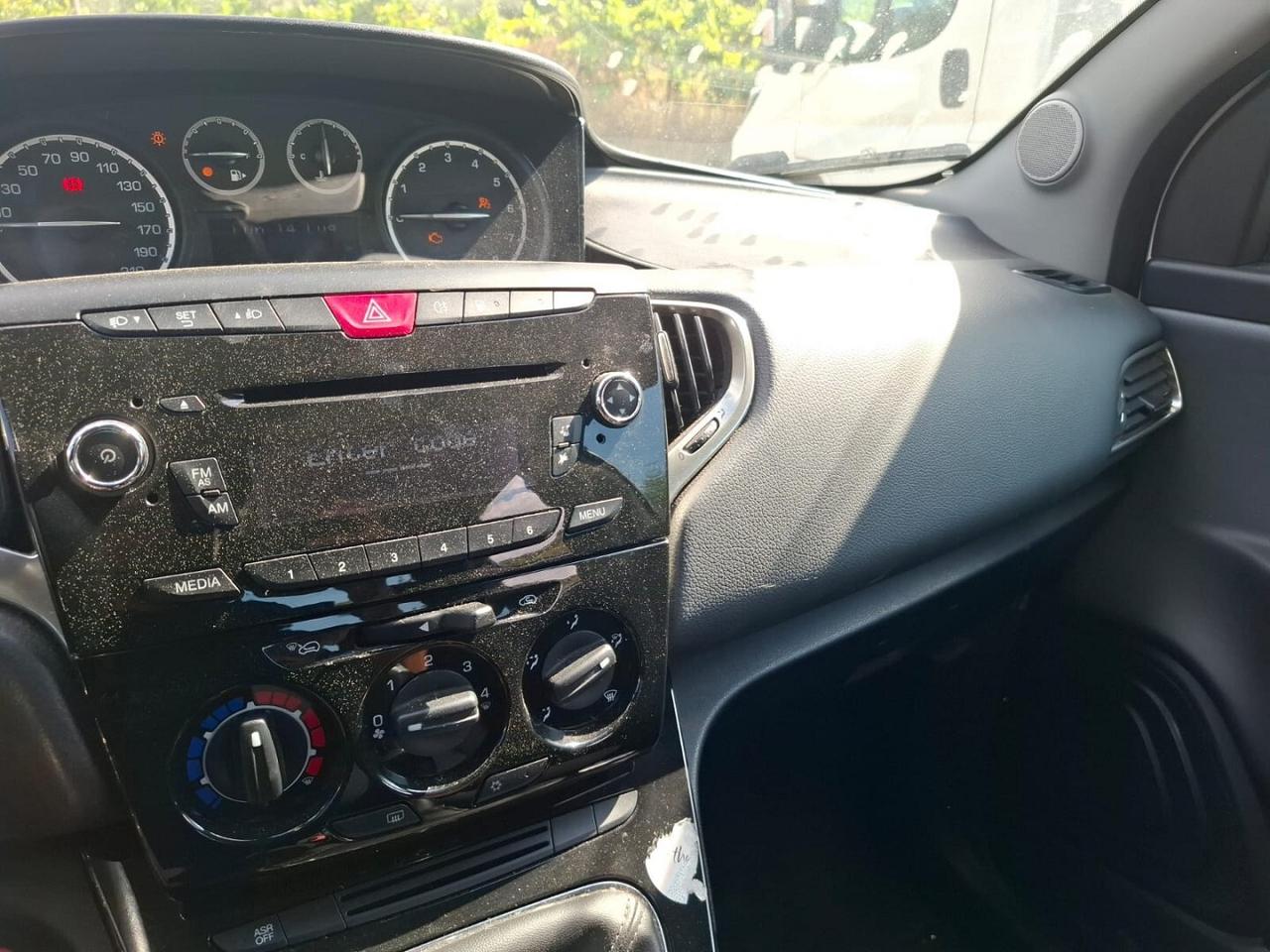 LANCIA YPSILON 1.2 BENZINA GPL ECOCHIC SINISTRATA