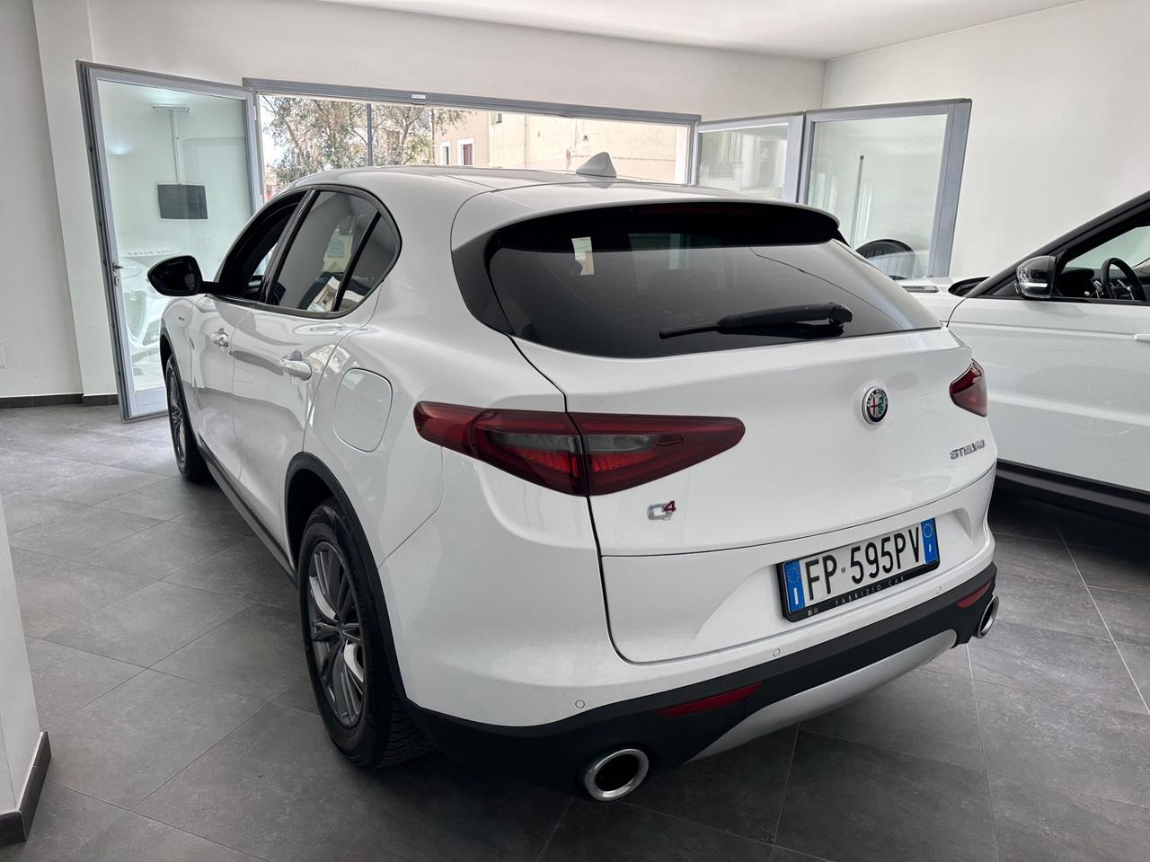 Alfa Romeo Stelvio 2.2 Turbodiesel 180 CV AT8 Q4 Business