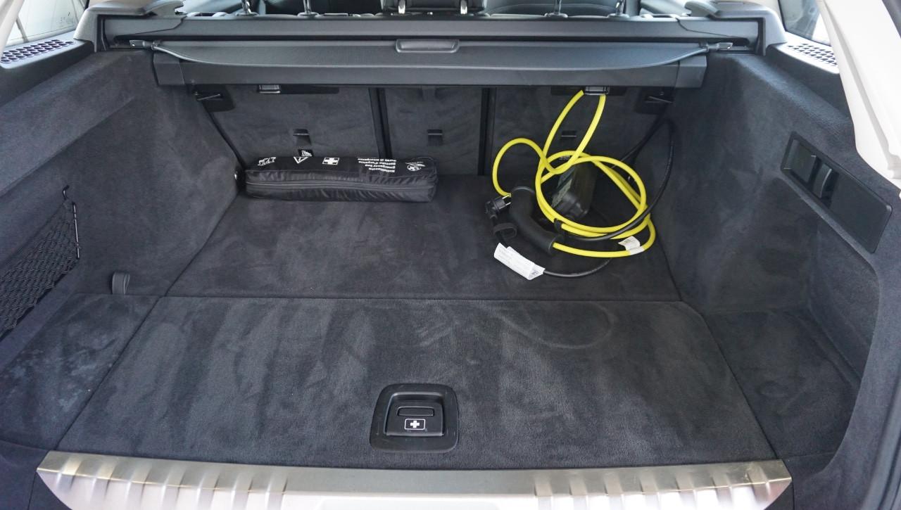 BMW 320 e Touring auto