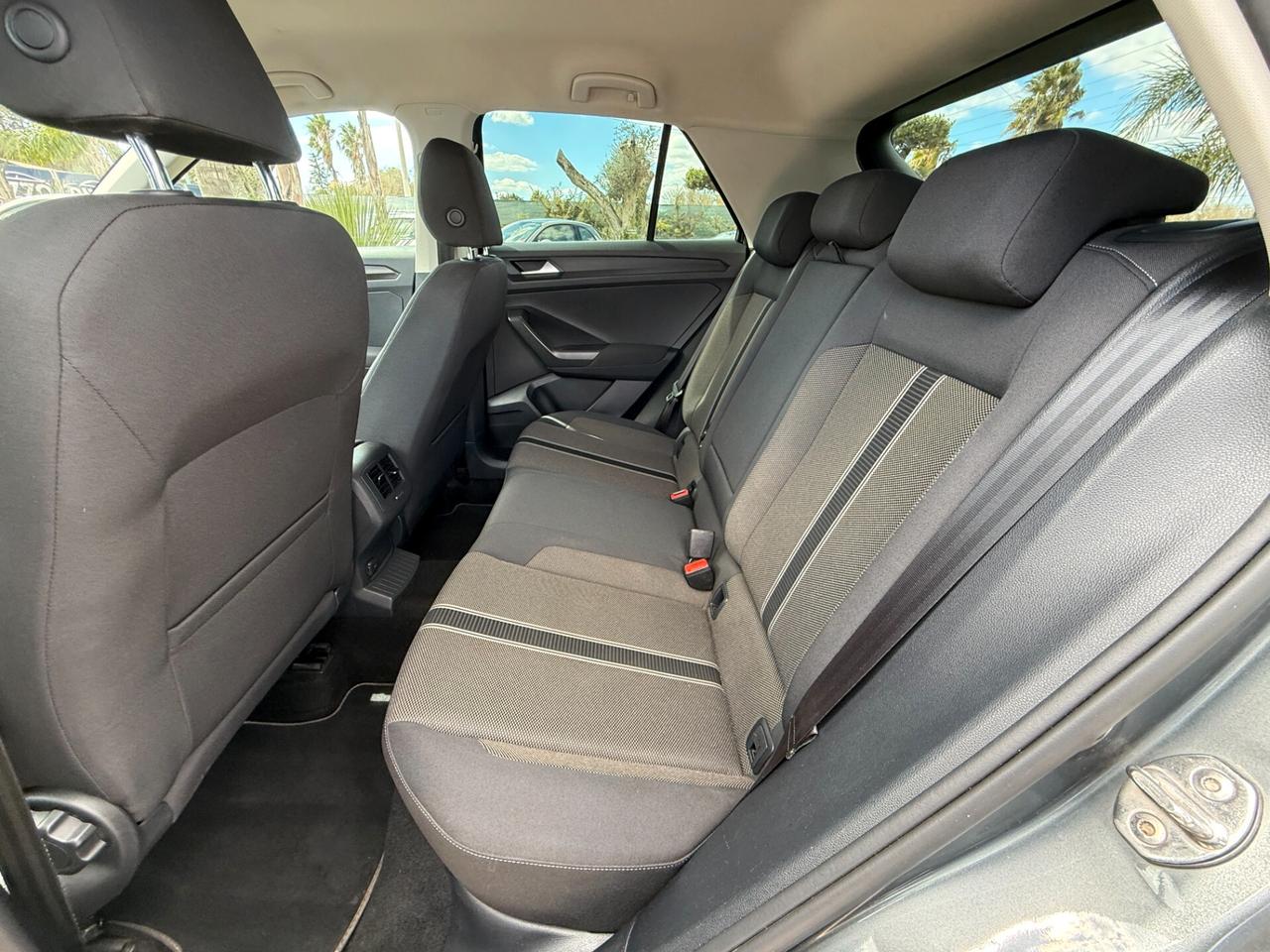 VOLKSWAGEN T-ROC 1.6TDI 116CV STYLE NAVI LED