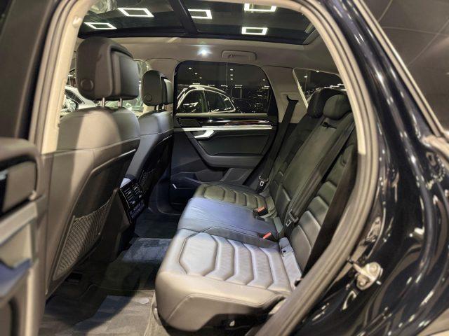 VOLKSWAGEN Touareg 3.0 V6 TDI 286 CV SCR ELEGANCE *UNIPROP*TETTO*