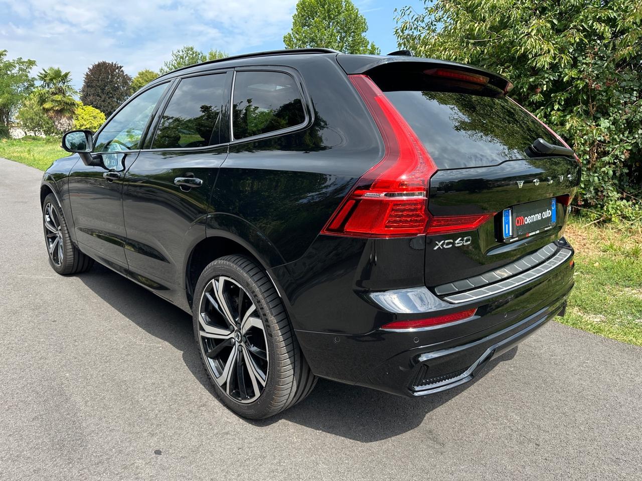Volvo XC 60 B5 (d) AWD Ultimate Dark - 2023