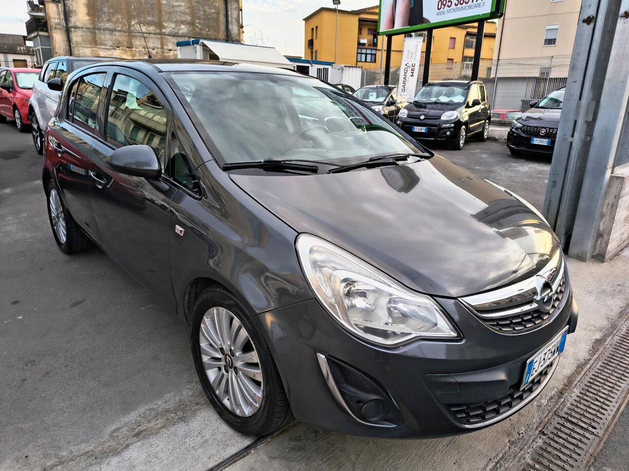 OPEL CORSA 1.2 BENZINA 140.000 KM 2011