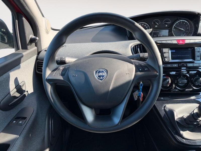 Lancia Ypsilon 1.0 firefly hybrid Silver s&s 70cv