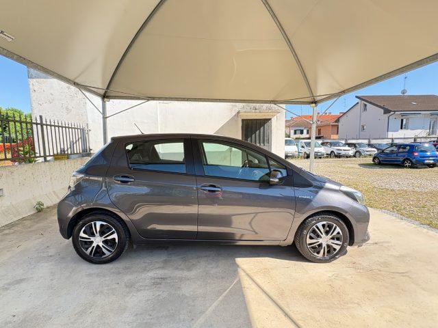 TOYOTA Yaris 1.5 Hybrid 5 porte Lounge AUTOMATICA OK NEOPATENTA