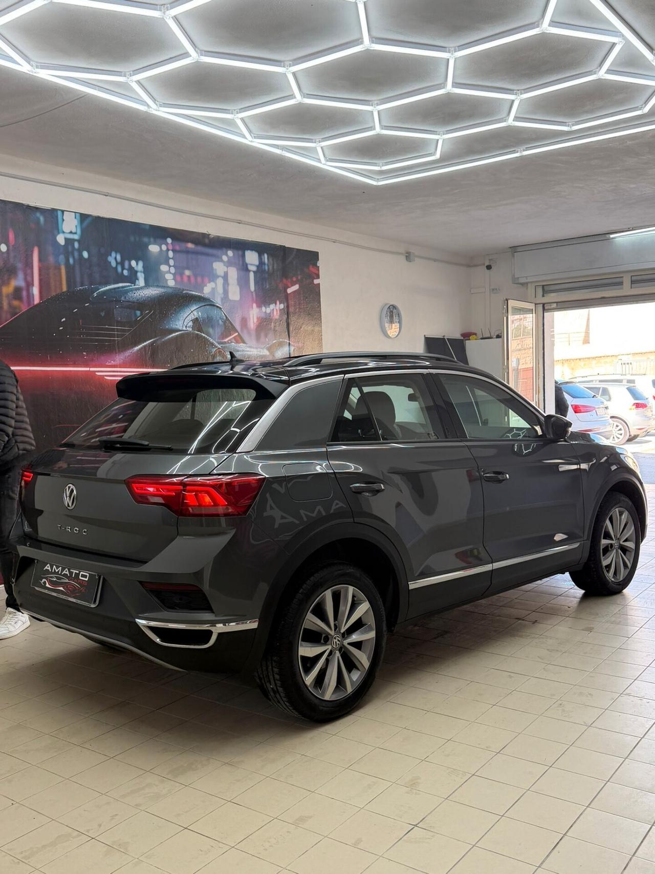 Volkswagen T-Roc 1.6 116CV TDI CON TETTUCCIO APRIBILE