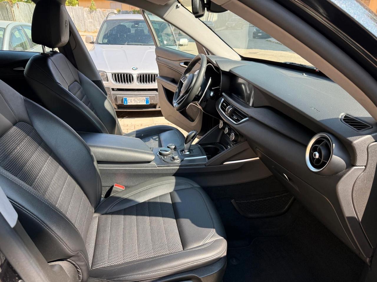 Alfa Romeo Stelvio 2.2 Turbodiesel 210 CV AT8 Q4 Super