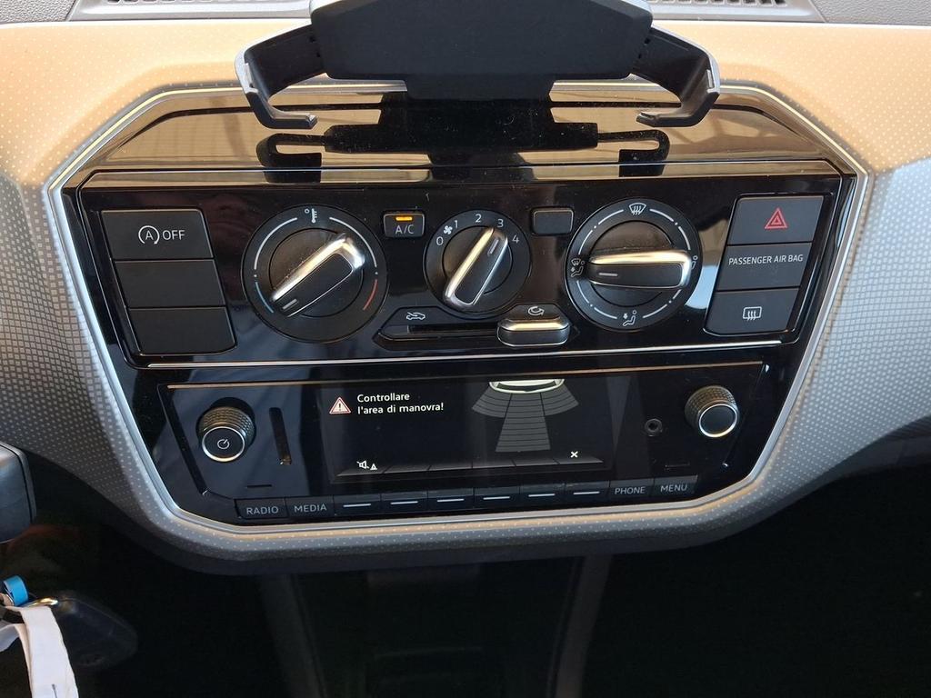 Volkswagen up! 3p 1.0 High up! 75cv asg