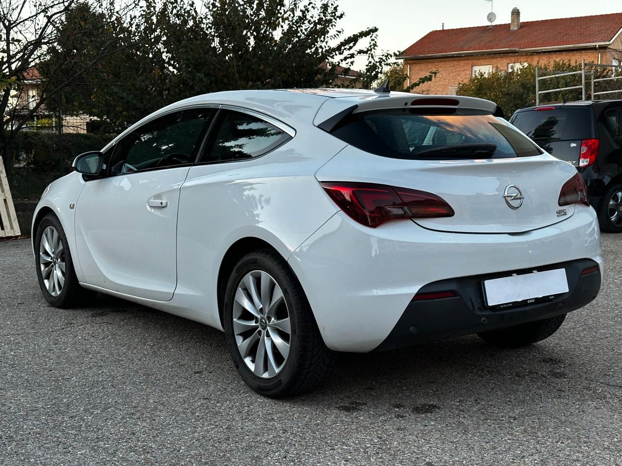 Opel Astra GTC 1.6 CDTI 136CV S&S 3 porte Cosmo "NEOPATENTATO"
