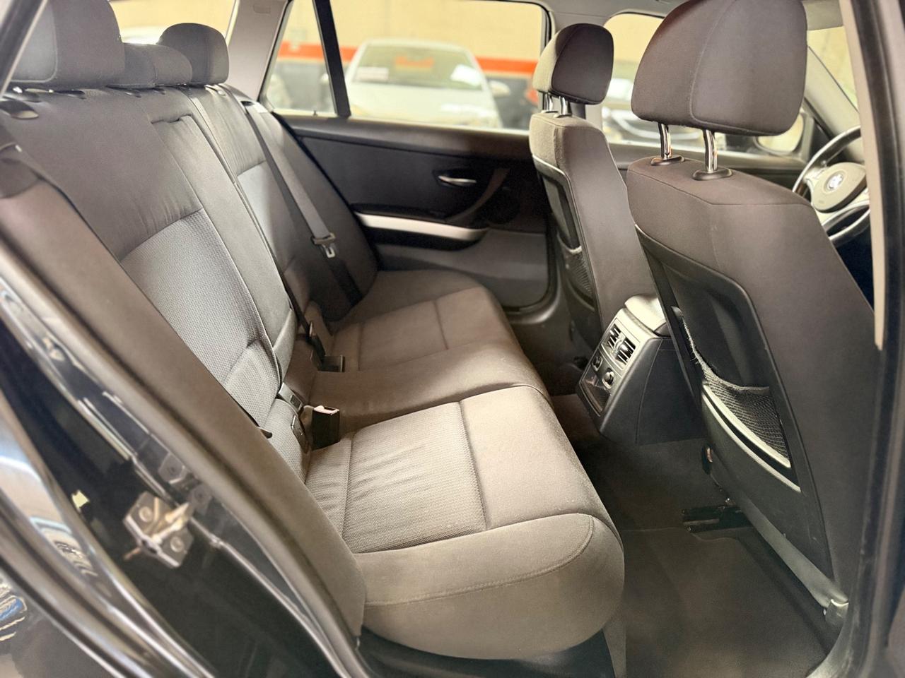 Bmw 318 318d 2.0 143CV cat Touring Attiva