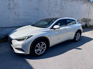 Infiniti Q30 2.2 diesel DCT AWD Luxe Tech