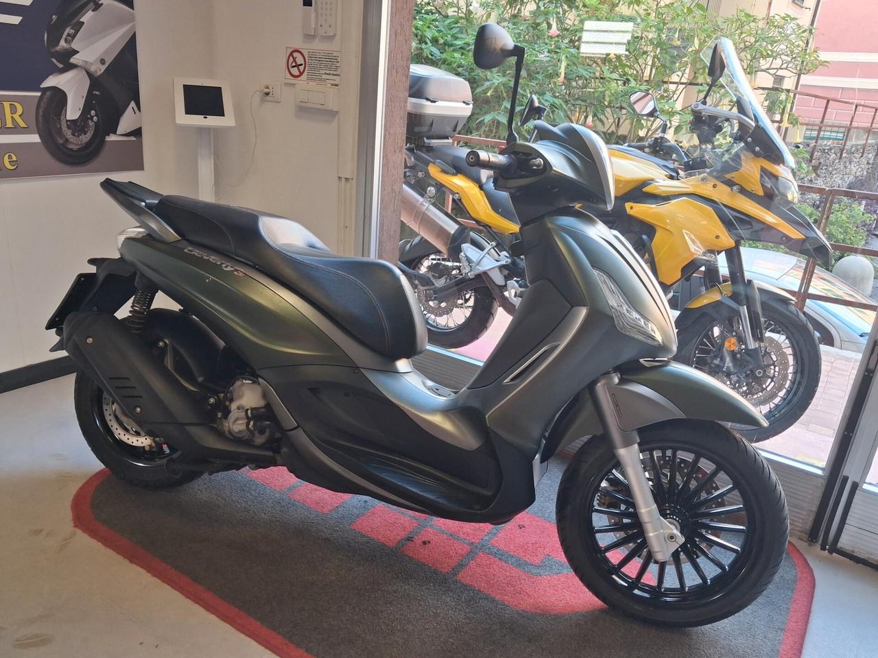 Piaggio Beverly 300 ABS + TCS