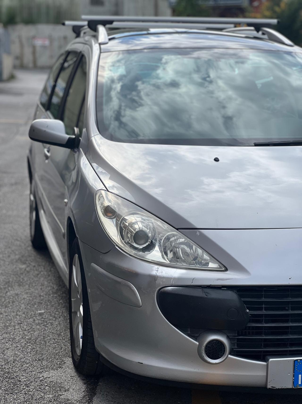 Peugeot 307 1.6 16V HDi FAP 90CV Station D-Sign 7 posti